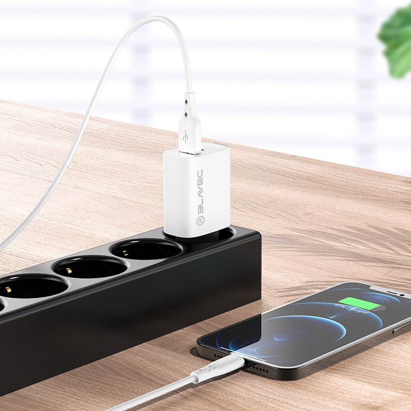 Blavec sieťový adaptér BC2 - USB + Typ C - QC 3.0 PD 20W (TCBC2-UCW20) biely