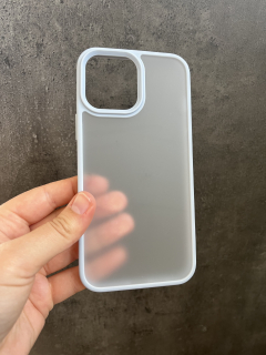 iPhone 13 Pro Max polopriehľadné zadné púzdro s modrým lemom