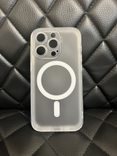 iPhone 14 Pro kryt Frozen MagSafe polopriehľadný